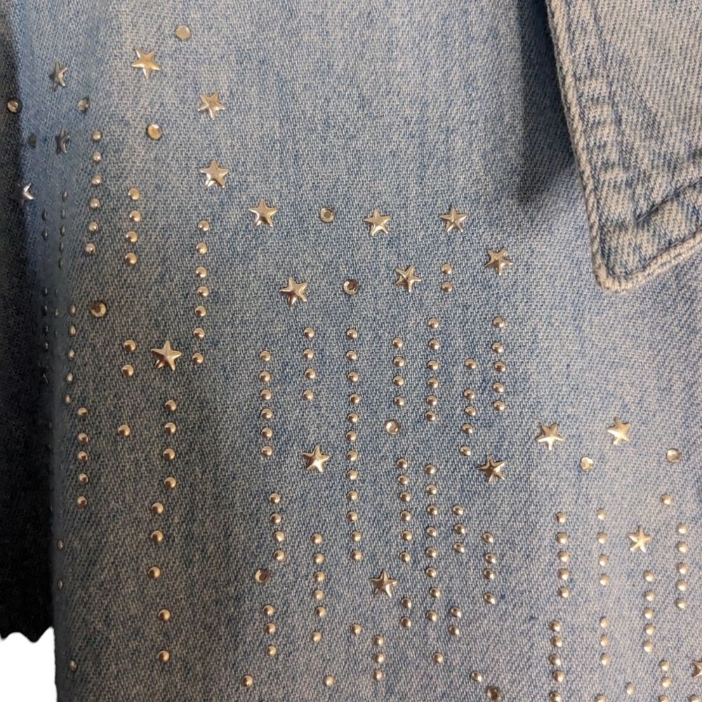 LAS OLAS denim look western/cowgirl button down shirt with rhinestones on front - Picture 6 of 14